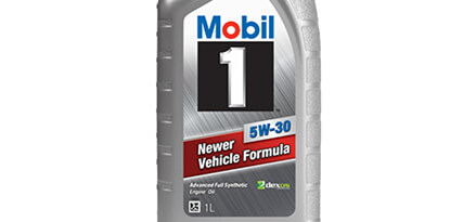 section of the front label on a 1L Mobil 1 5W-30 engine oil