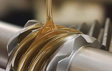 pouring of lubricant on worm gear